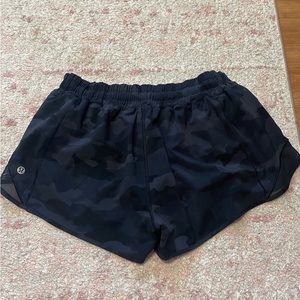 Lululemon Hotty hot shorts